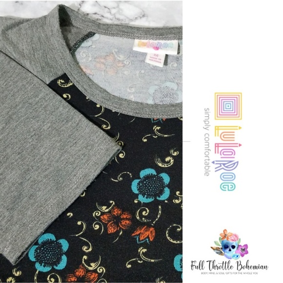 LuLaRoe Tops - 5/$25 LuLaRoe Randy Tee Black Floral Unisex M